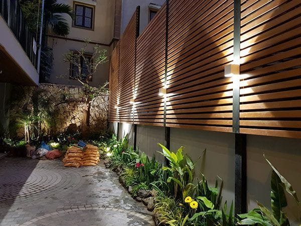 Go-nhua-ngoai-troi-hang-rao-9