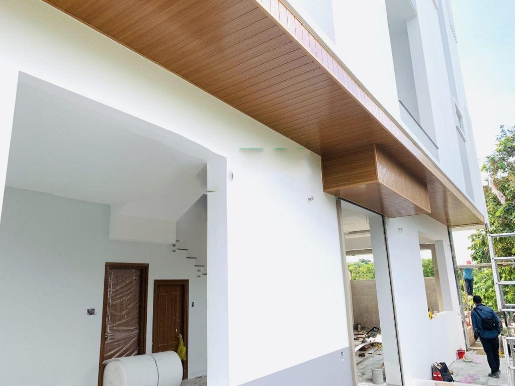 Go-nhua-ngoai-troi-tran-ban-cong-lo-gia-34