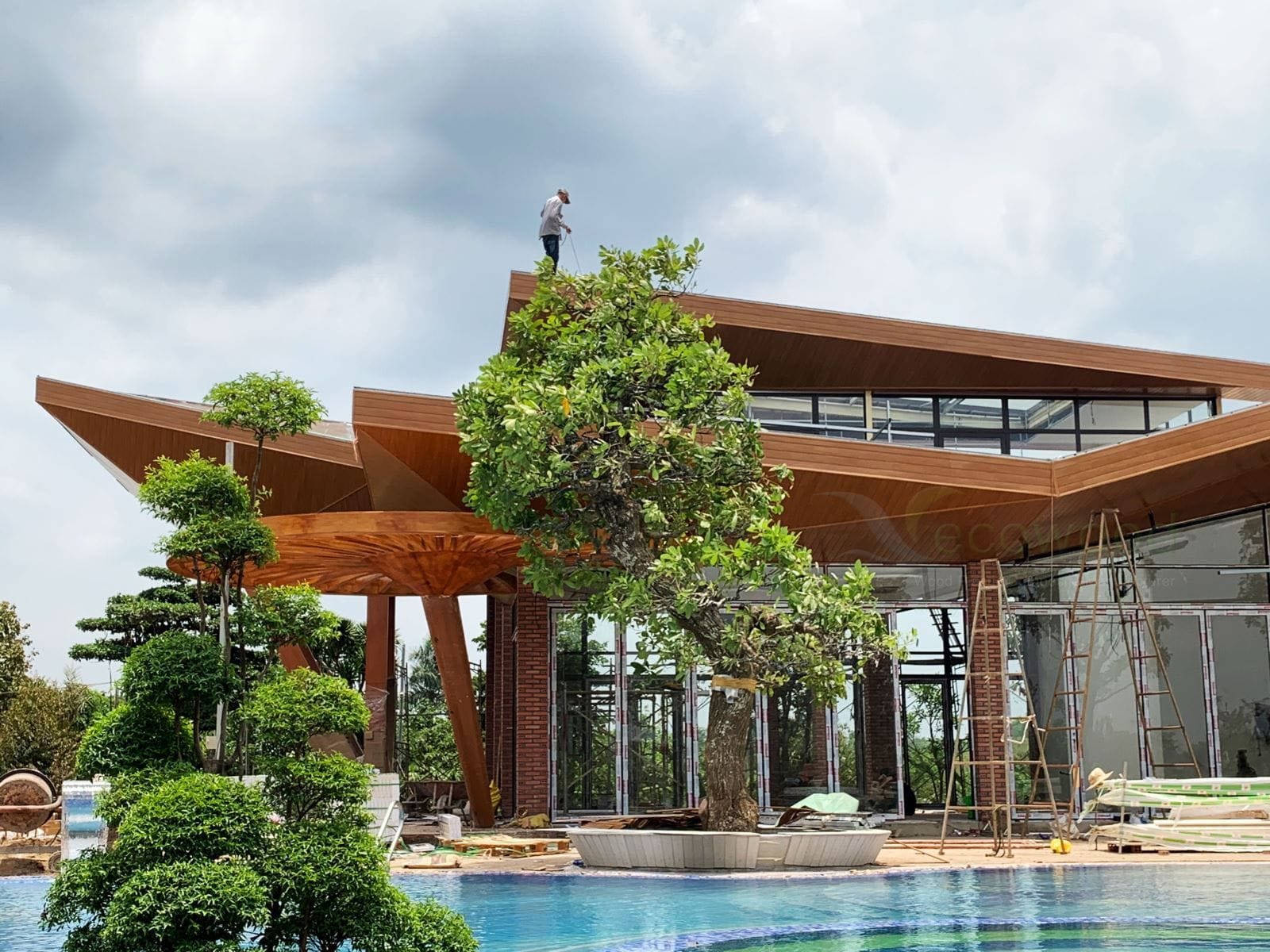 Go-nhua-ngoai-troi-ecovina-2